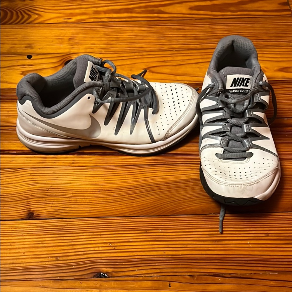 Nike Women's Tennis Court Shoes